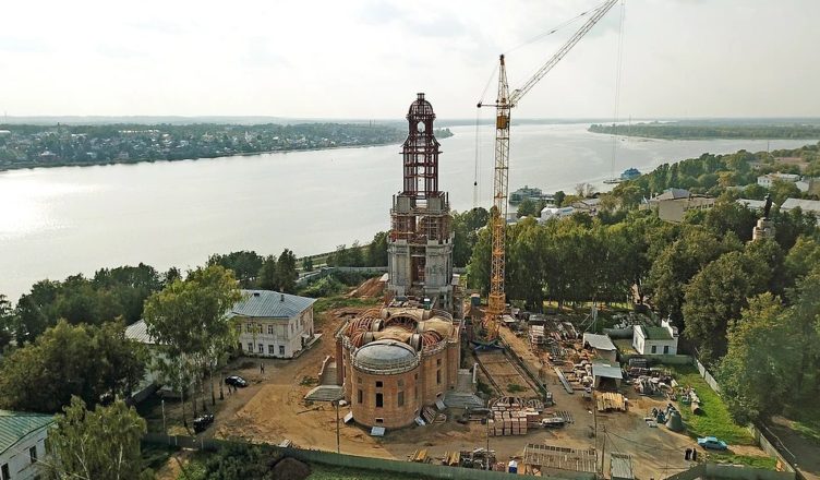 Строительство Богоявленского собора Костромского кремля