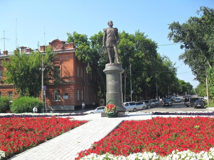Памятник Н. Н. Муравьёву-Амурскому в Благовещенске