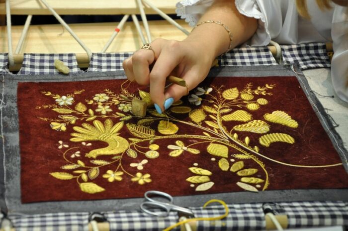 Торжокское золотное шитьё