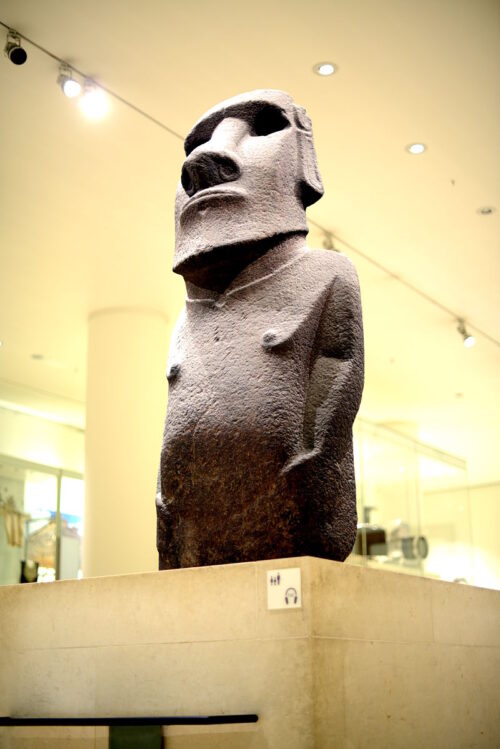 Моаи Хоа Хакананайя в Британском музее