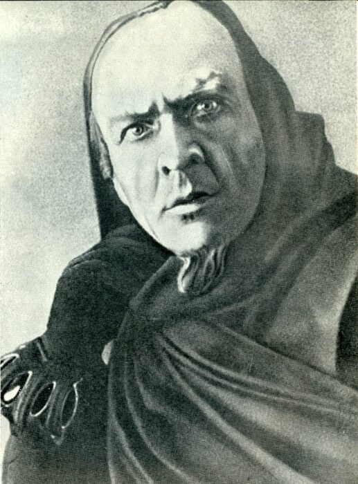 Фёдор Шаляпин в роли Мефистофеля в 1916 году