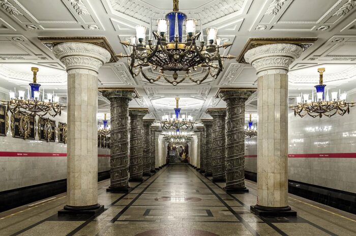 "Автово" — одна из самых красивых станций Петербургского метрополитена