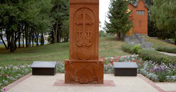 Памятник армянам, которые участвовали в Курской битве