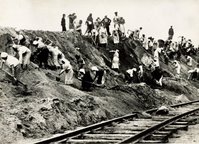 Строительство железной дороги "Старый Оскол — Ржава"