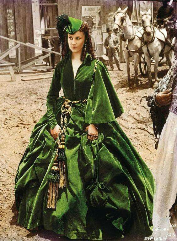 Платье Скарлетт из зелёных портьер