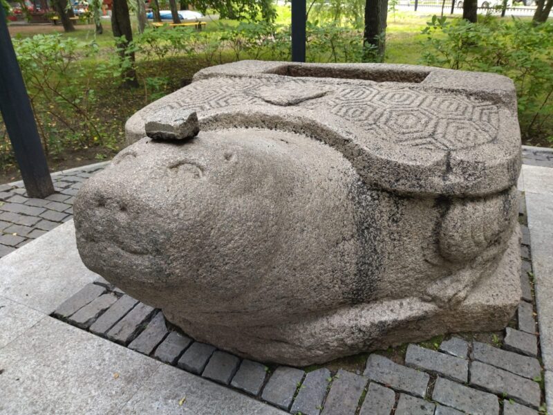 Чжурчжэньская каменная черепаха, г. Уссурийск