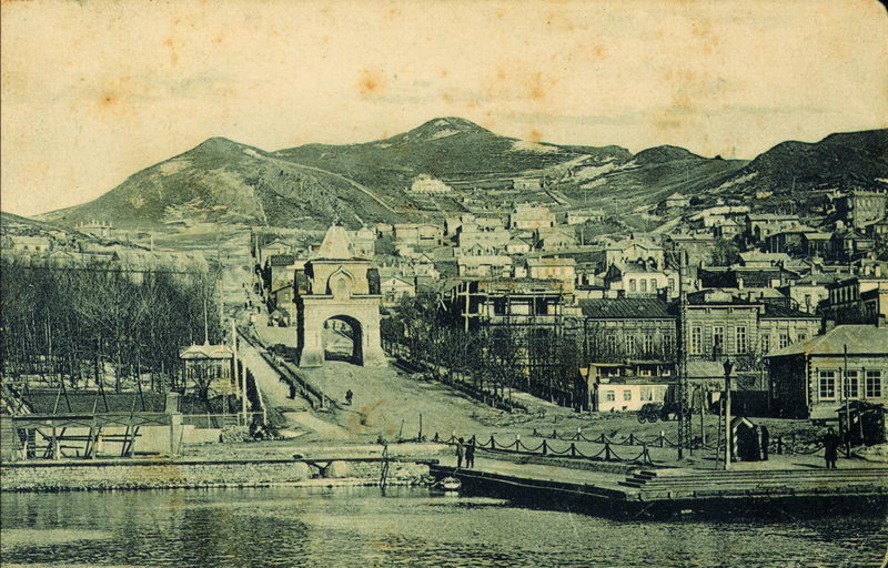 Николаевские Триумфальные ворота во Владивостоке , конец XIX века