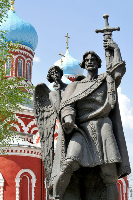 Памятник князю Борису Всеславичу в Борисове